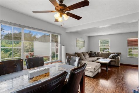 7335 Deer Run Circle Imperial PA 15126