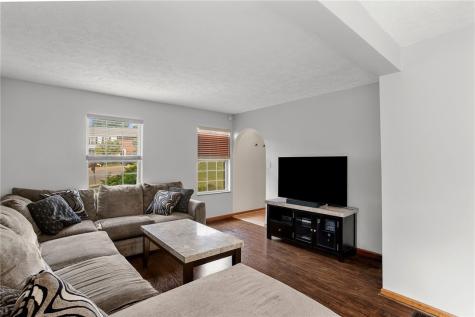 7335 Deer Run Circle Imperial PA 15126