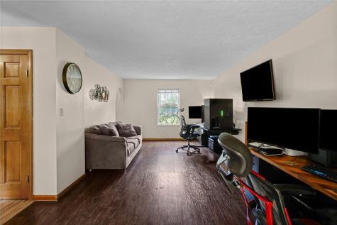 7335 Deer Run Circle Imperial PA 15126