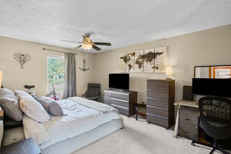 7335 Deer Run Circle Imperial PA 15126