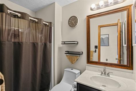 7335 Deer Run Circle Imperial PA 15126