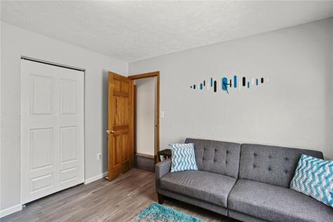 7335 Deer Run Circle Imperial PA 15126