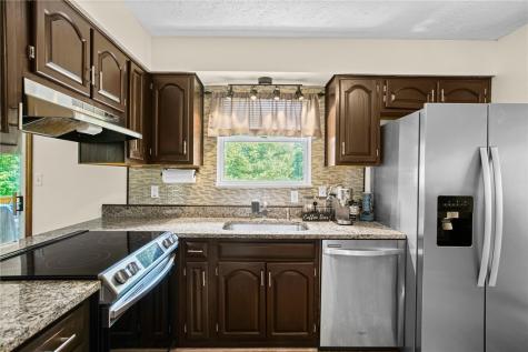 7335 Deer Run Circle Imperial PA 15126