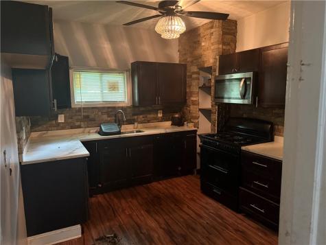 109 Watson Perry Hilltop PA 15214