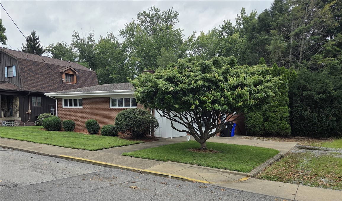 1199 Atlantic Avenue Monaca PA 15061