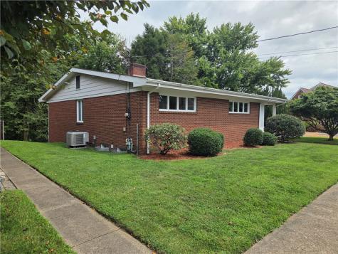 1199 Atlantic Avenue Monaca PA 15061