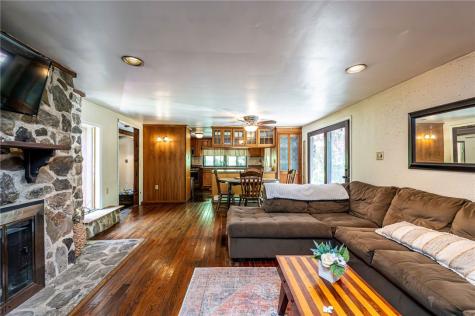 120 Fox Road Loyalhanna PA 15681
