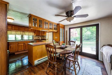 120 Fox Road Loyalhanna PA 15681