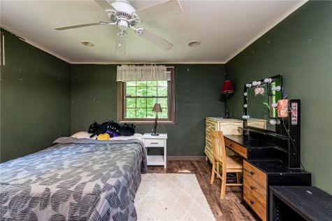 120 Fox Road Loyalhanna PA 15681
