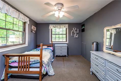 120 Fox Road Loyalhanna PA 15681