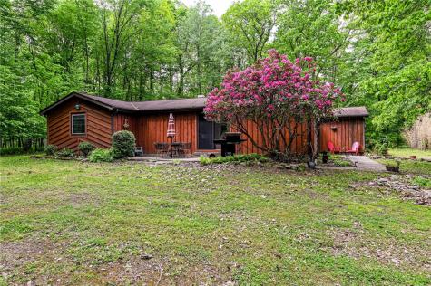 120 Fox Road Loyalhanna PA 15681