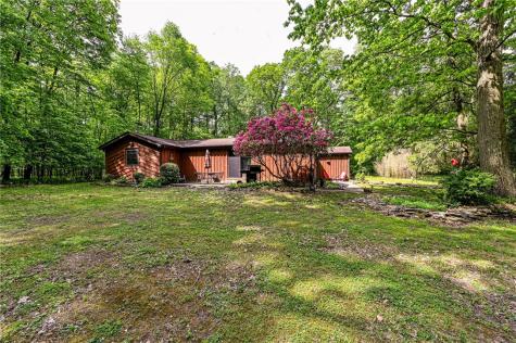120 Fox Road Loyalhanna PA 15681