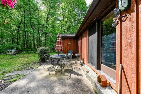120 Fox Road Loyalhanna PA 15681