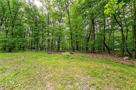 120 Fox Road Loyalhanna PA 15681