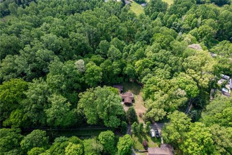 120 Fox Road Loyalhanna PA 15681