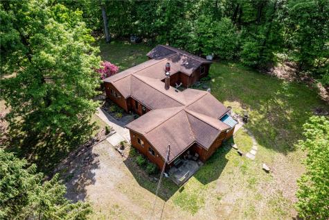 120 Fox Road Loyalhanna PA 15681