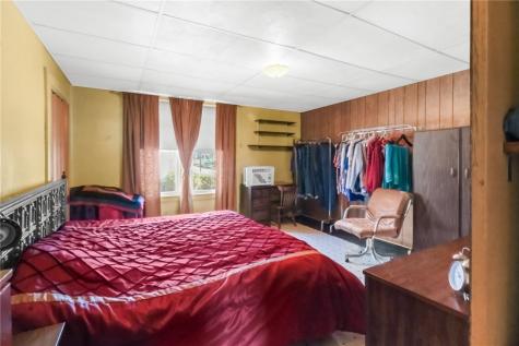 2018 Collingwood Street Swissvale PA 15218