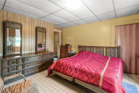 2018 Collingwood Street Swissvale PA 15218