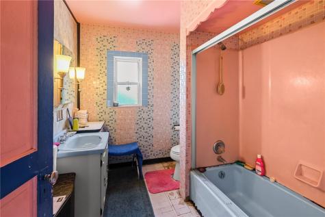 2018 Collingwood Street Swissvale PA 15218