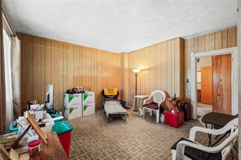 2018 Collingwood Street Swissvale PA 15218