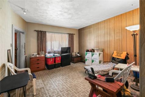 2018 Collingwood Street Swissvale PA 15218