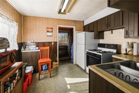 2018 Collingwood Street Swissvale PA 15218