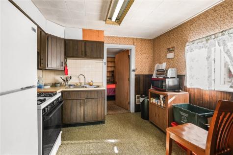 2018 Collingwood Street Swissvale PA 15218