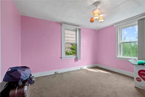 2106 Rockledge Street Spring Hill PA 15212
