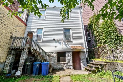 2106 Rockledge Street Spring Hill PA 15212