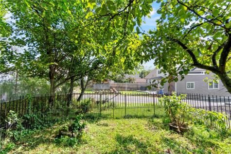 2106 Rockledge Street Spring Hill PA 15212