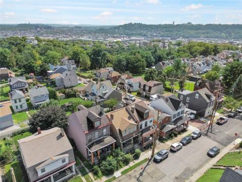 2106 Rockledge Street Spring Hill PA 15212