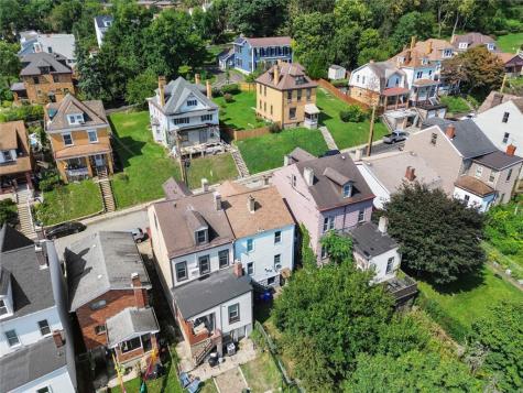 2106 Rockledge Street Spring Hill PA 15212