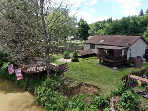 10 Piper Avenue East Bethlehem PA 15322
