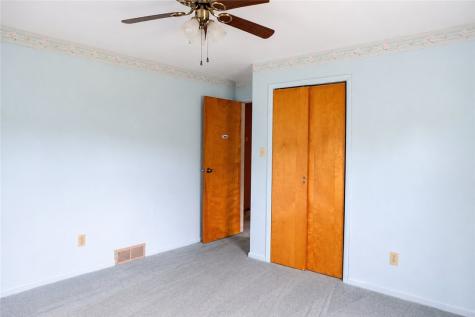 1092 Williams Drive Washington Township PA 15012