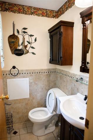 1092 Williams Drive Washington Township PA 15012