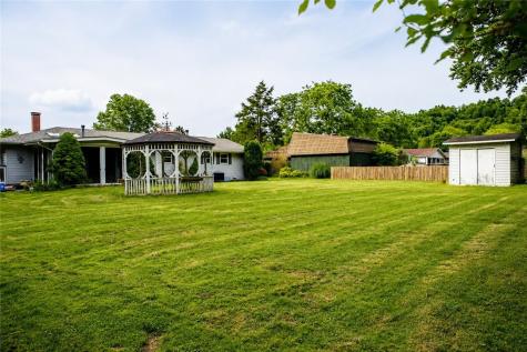 1092 Williams Drive Washington Township PA 15012