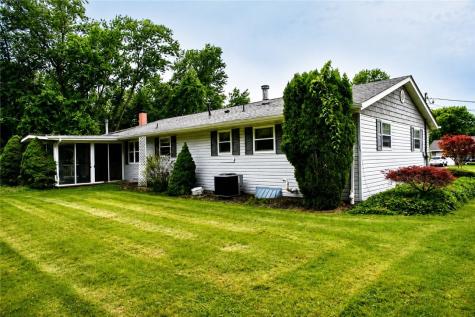 1092 Williams Drive Washington Township PA 15012