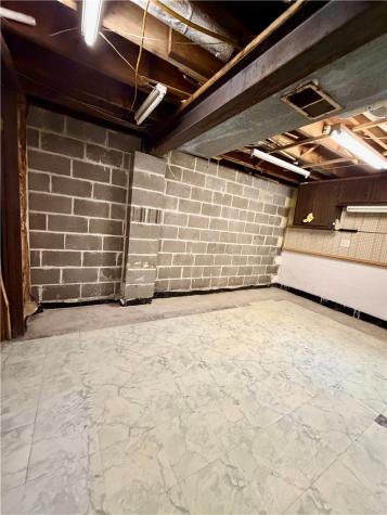 1092 Williams Drive Washington Township PA 15012