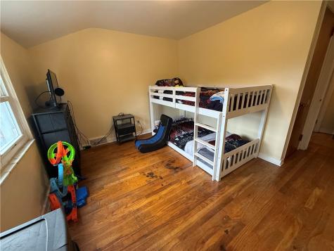 1366 Broadway Avenue East Mckeesport PA 15035