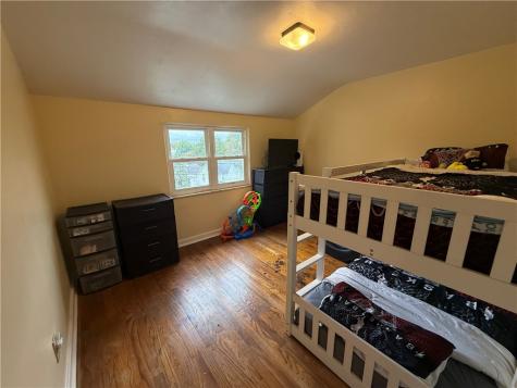 1366 Broadway Avenue East Mckeesport PA 15035