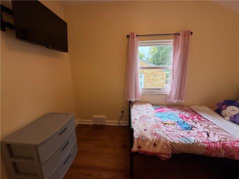 1366 Broadway Avenue East Mckeesport PA 15035