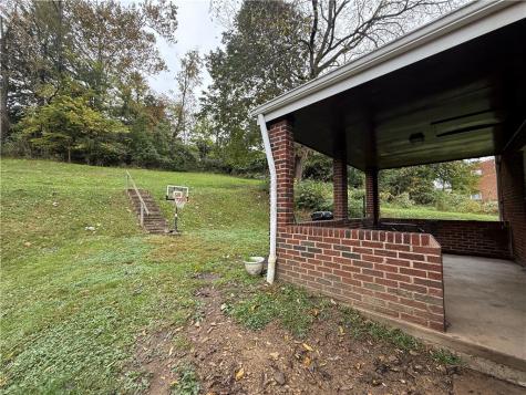 1366 Broadway Avenue East Mckeesport PA 15035