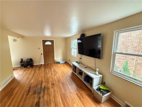 1366 Broadway Avenue East Mckeesport PA 15035