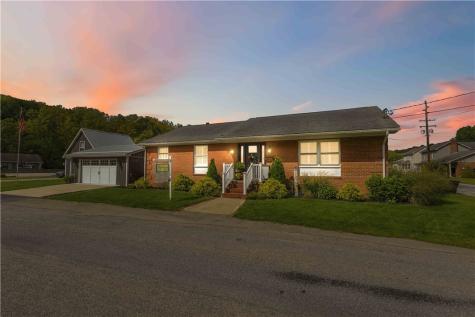 301 W Loyalhanna Street Ligonier Boro PA 15658