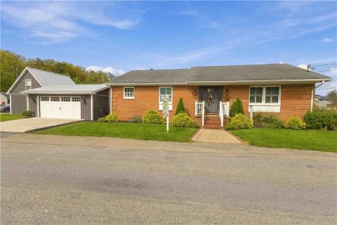 301 W Loyalhanna Street Ligonier Boro PA 15658
