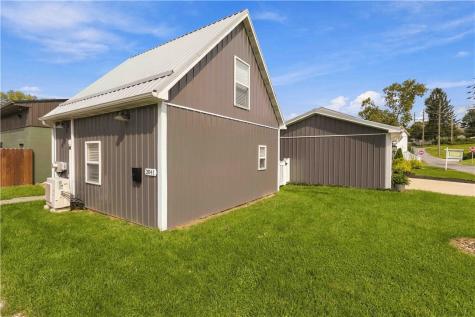 301 W Loyalhanna Street Ligonier Boro PA 15658