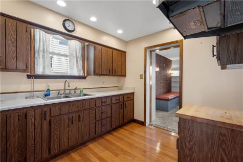 212 Center Avenue Mcdonald PA 15057