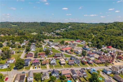 212 Center Avenue Mcdonald PA 15057