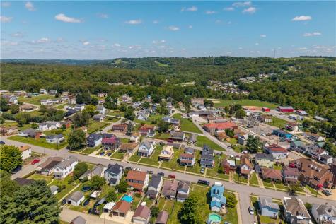 212 Center Avenue Mcdonald PA 15057