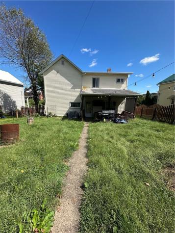 917 Crest Avenue Charleroi Boro PA 15022